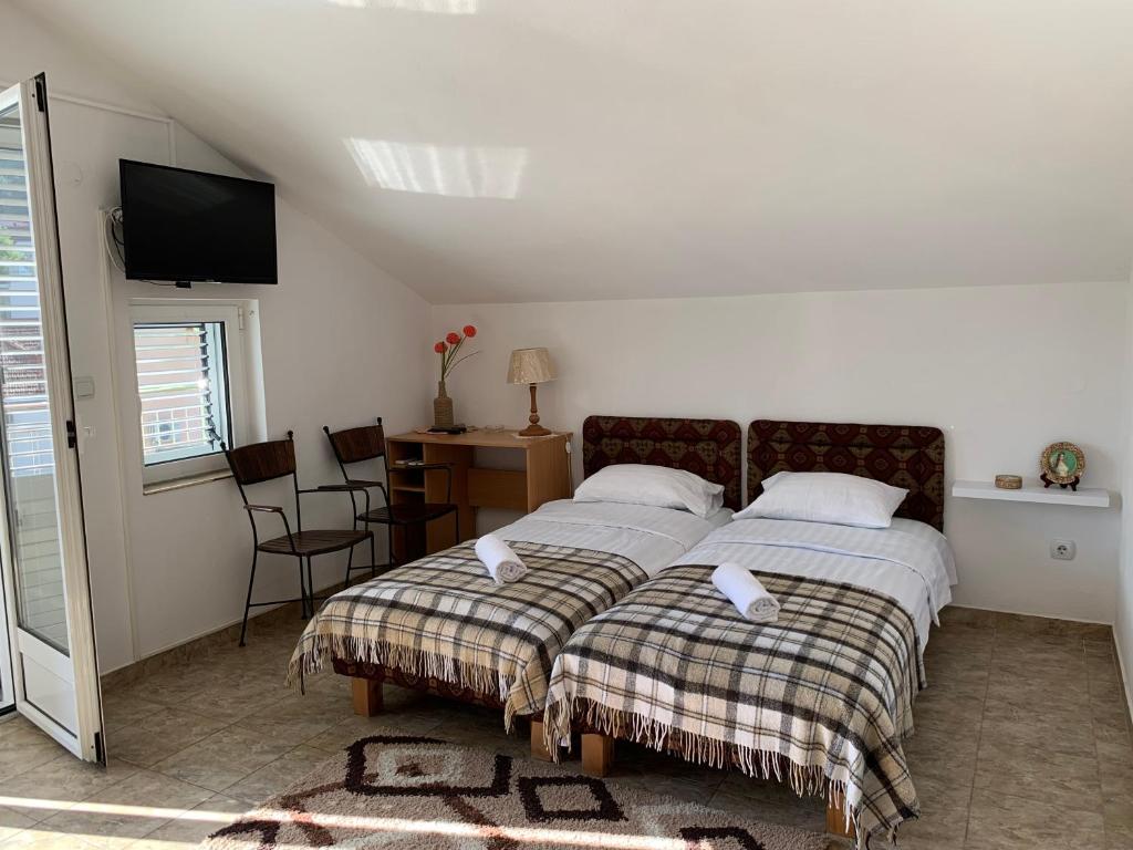 Superior triple room